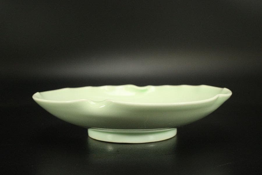 宮内省御用達 平戸 三川内焼 陽山末太朗作 青磁木の葉皿 十客共箱(ZE564)