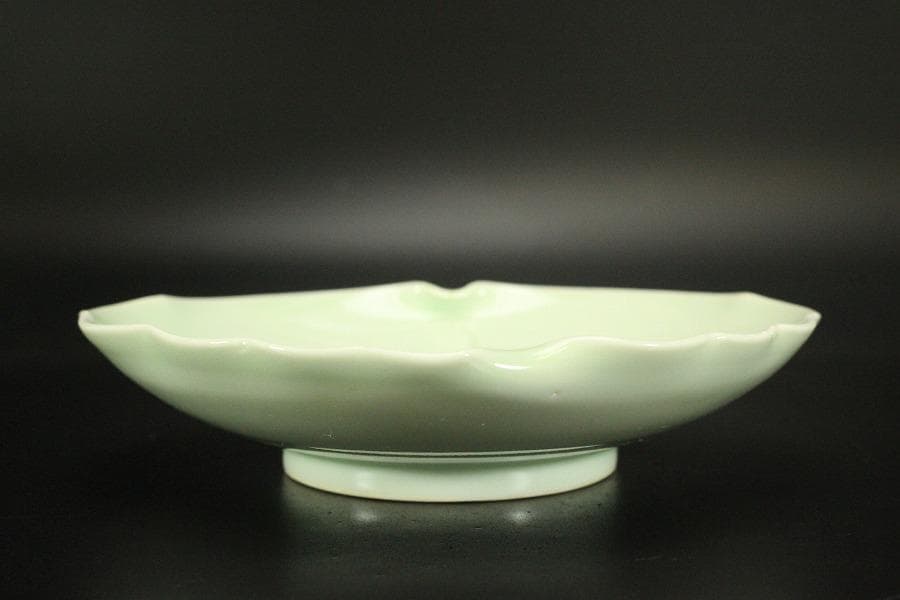 宮内省御用達 平戸 三川内焼 陽山末太朗作 青磁木の葉皿 十客共箱(ZE564)