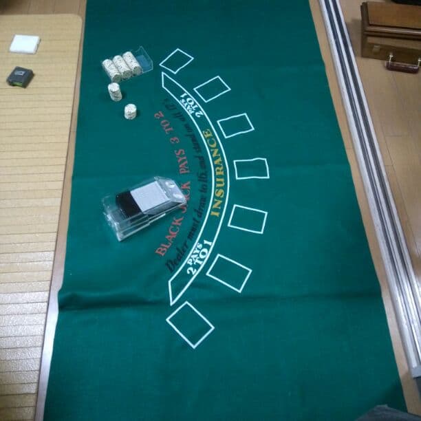 ブラックジャック　トランプとゲームマット付