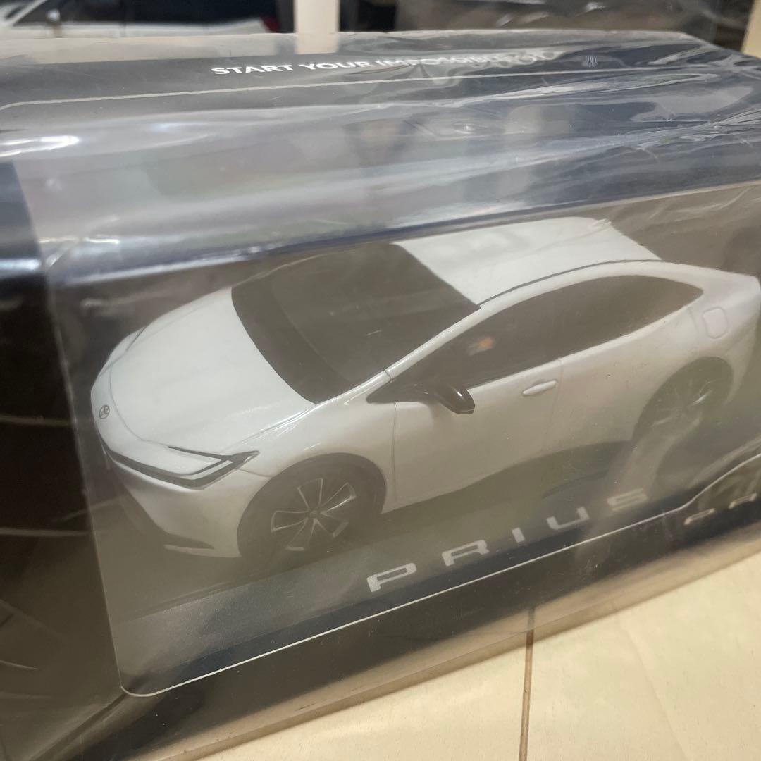 トヨタ プリウス ミニカー ホワイト