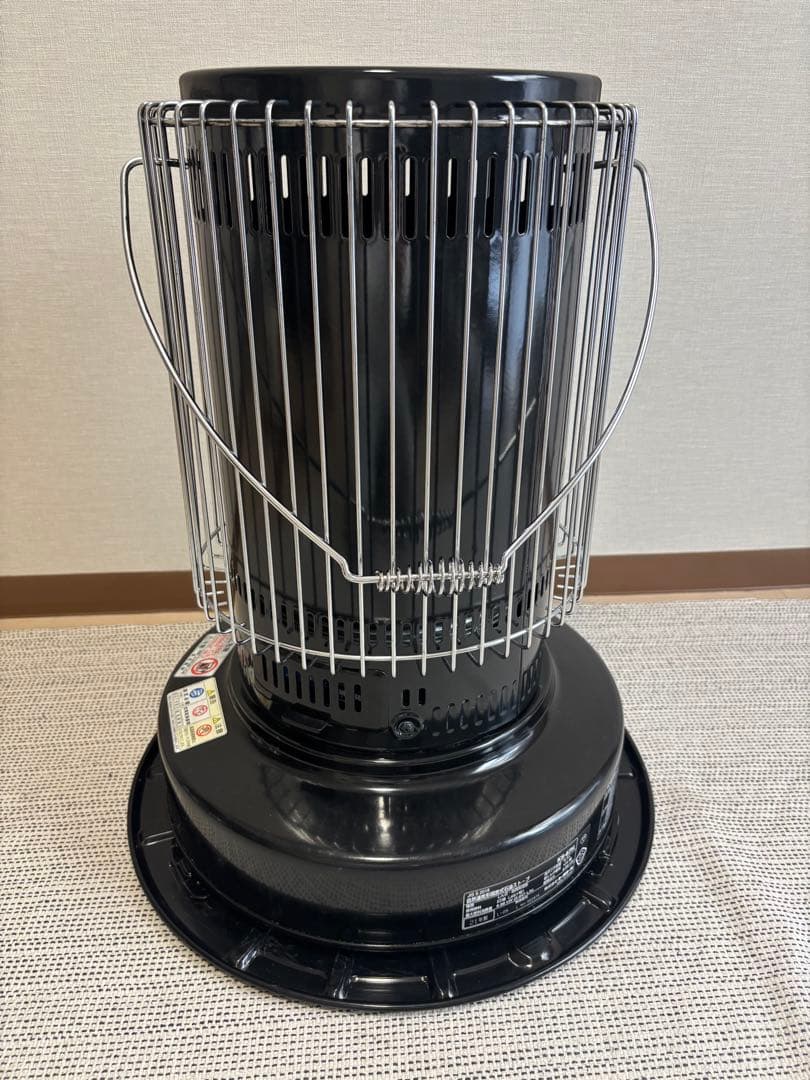 美品　トヨトミ　石油ストーブ　KS-67H ブラック TOYOTOMI