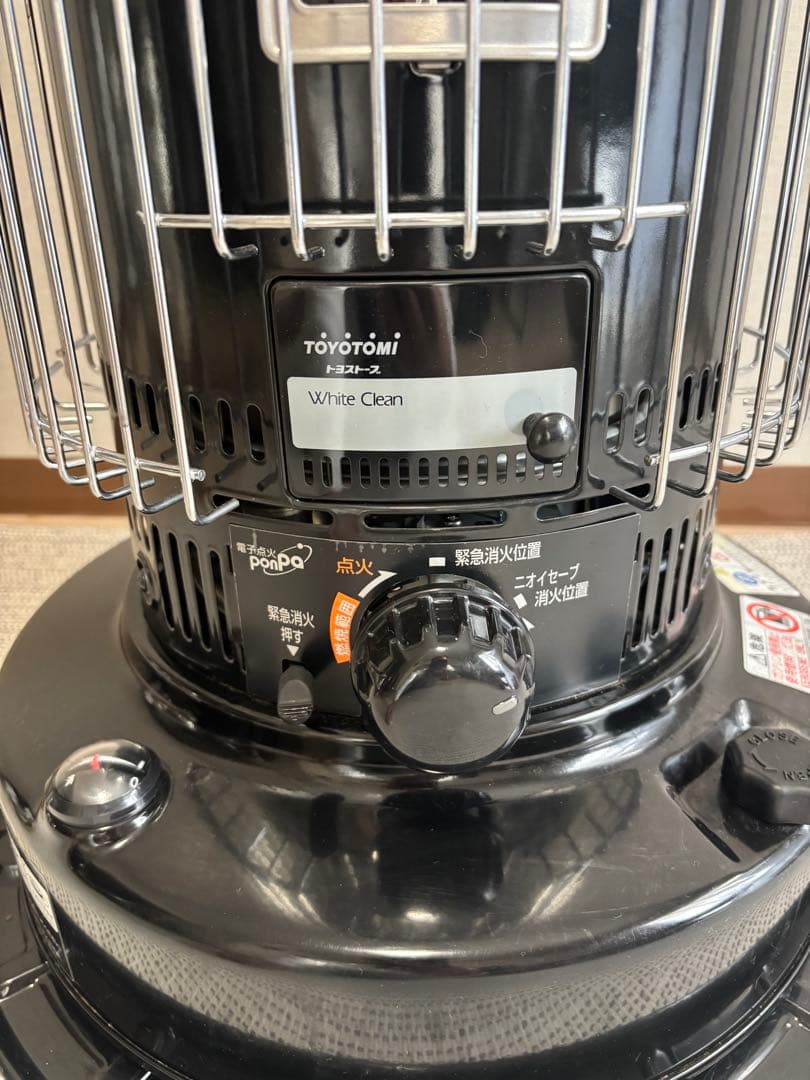 美品　トヨトミ　石油ストーブ　KS-67H ブラック TOYOTOMI