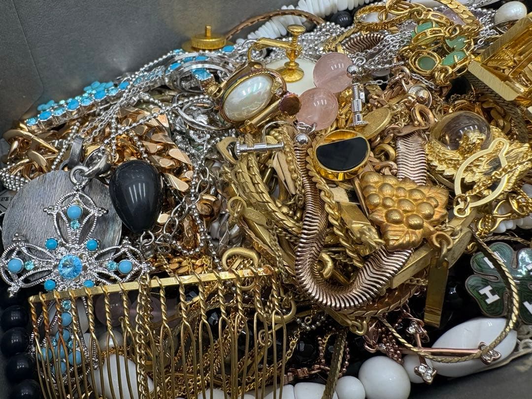 アクセサリー　ゴールド　シルバー　まとめ　1.1キロ