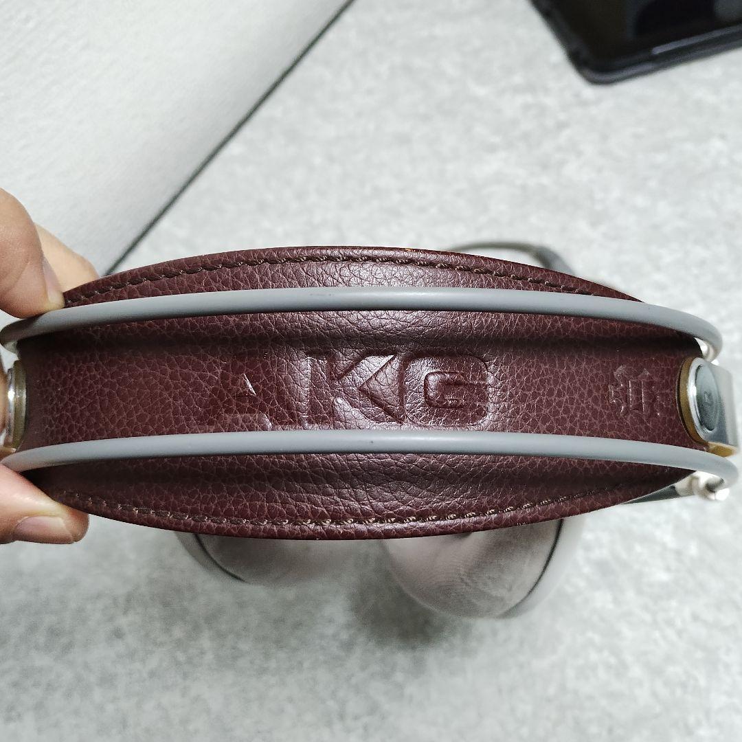 AKG K701 オーストリア製です。