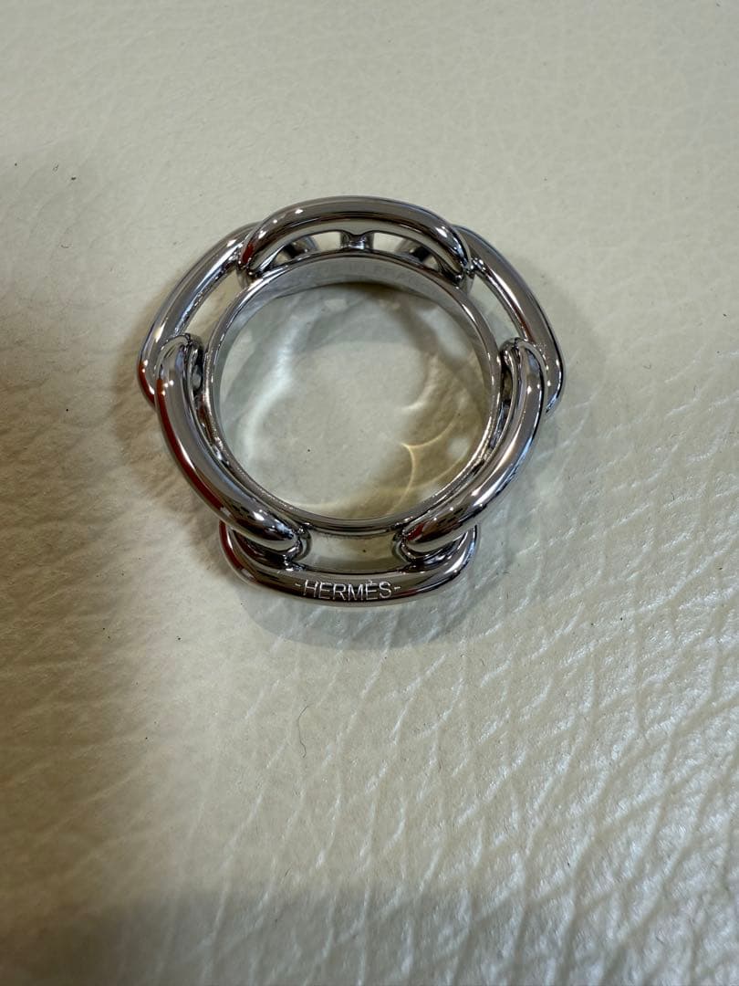 新品未使用エルメススカーフリング 90 レガートシルバー