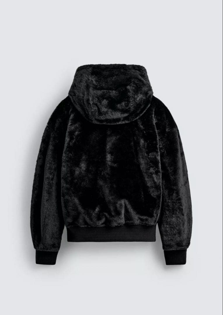 ZARA ザラ　リバーシブルフェイクファーボンバージャケット　新品、未使用