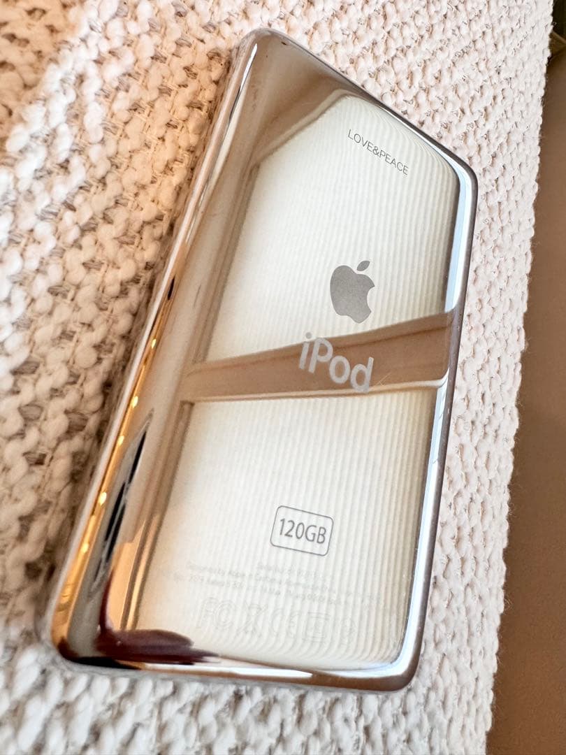 【極美品】Apple iPod classic 120GB MB565J/A