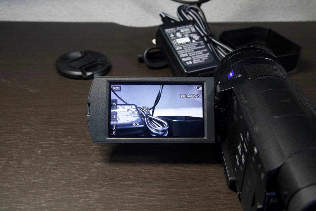 [土日限定値下げ中] SONY ハンディカム FDR-AX100