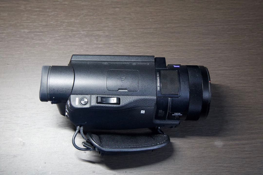 [土日限定値下げ中] SONY ハンディカム FDR-AX100