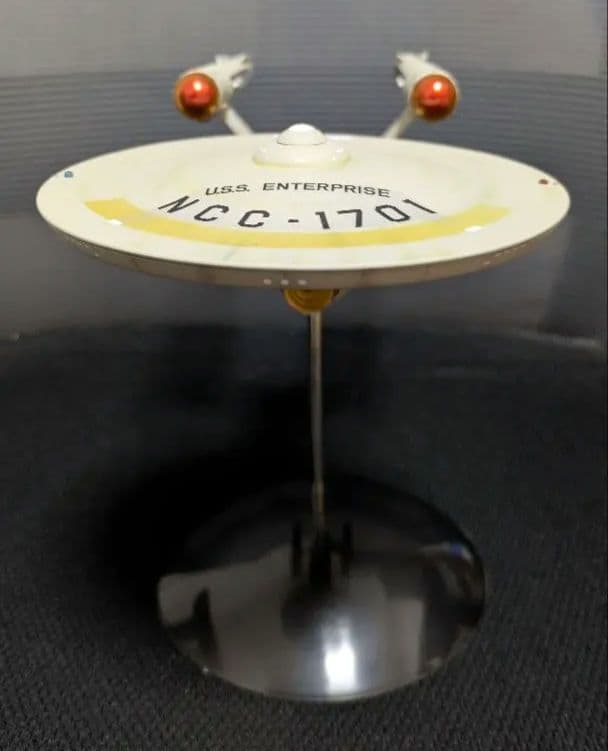 スタートレック　NCC-1701 エンタープライズ　TOS版とパイロット版