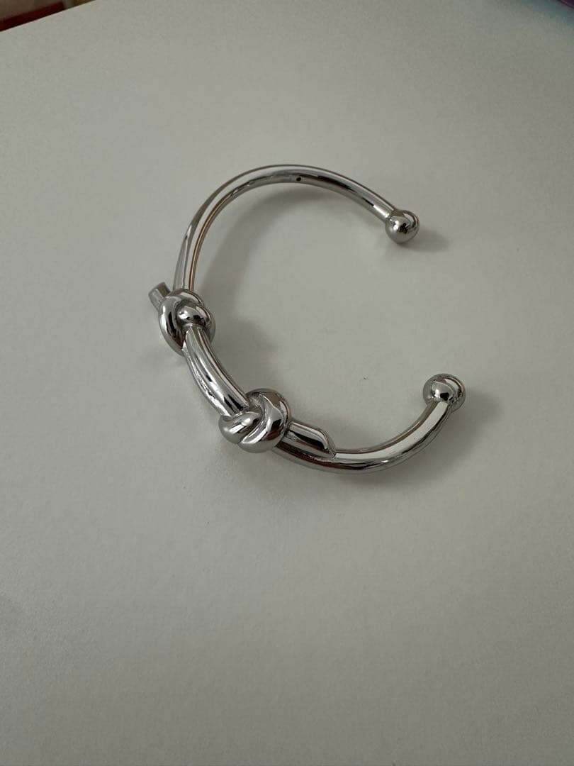 【限定値下げ】DIESEL ノットデザイン シルバー バングル