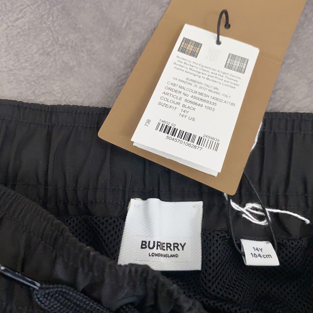 ラスト１【新品】BURBERRY 大人も着られる ロゴ メンズ 水着 ブラック