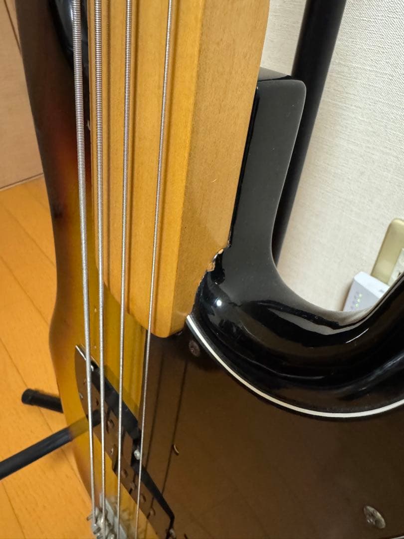 Tokai Hard Puncher フレットレス ベース Mod