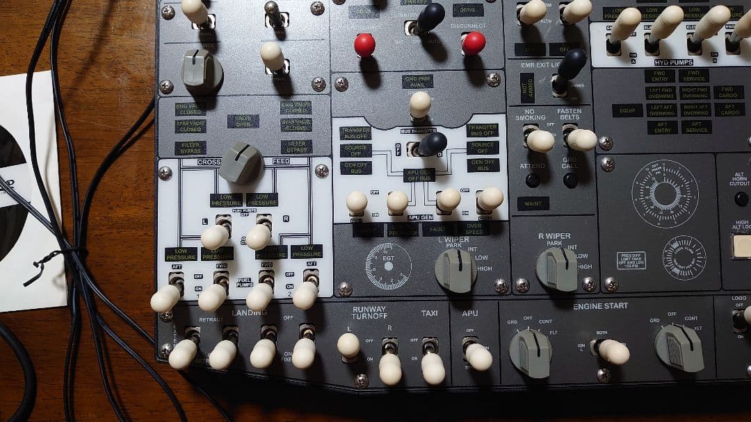 ​VRinsight B737 オーバーヘッドパネル（簡易版）ジャンク