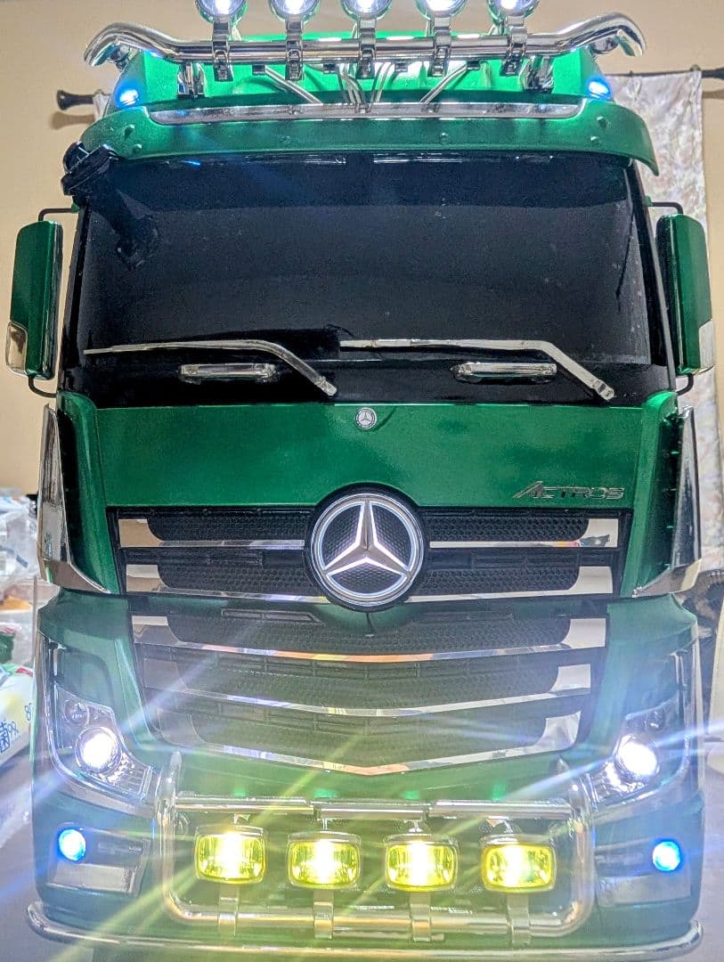 タミヤ1/14 メルセデス・ベンツアクトロス６×4 フルオペ、すぐ遊べます。