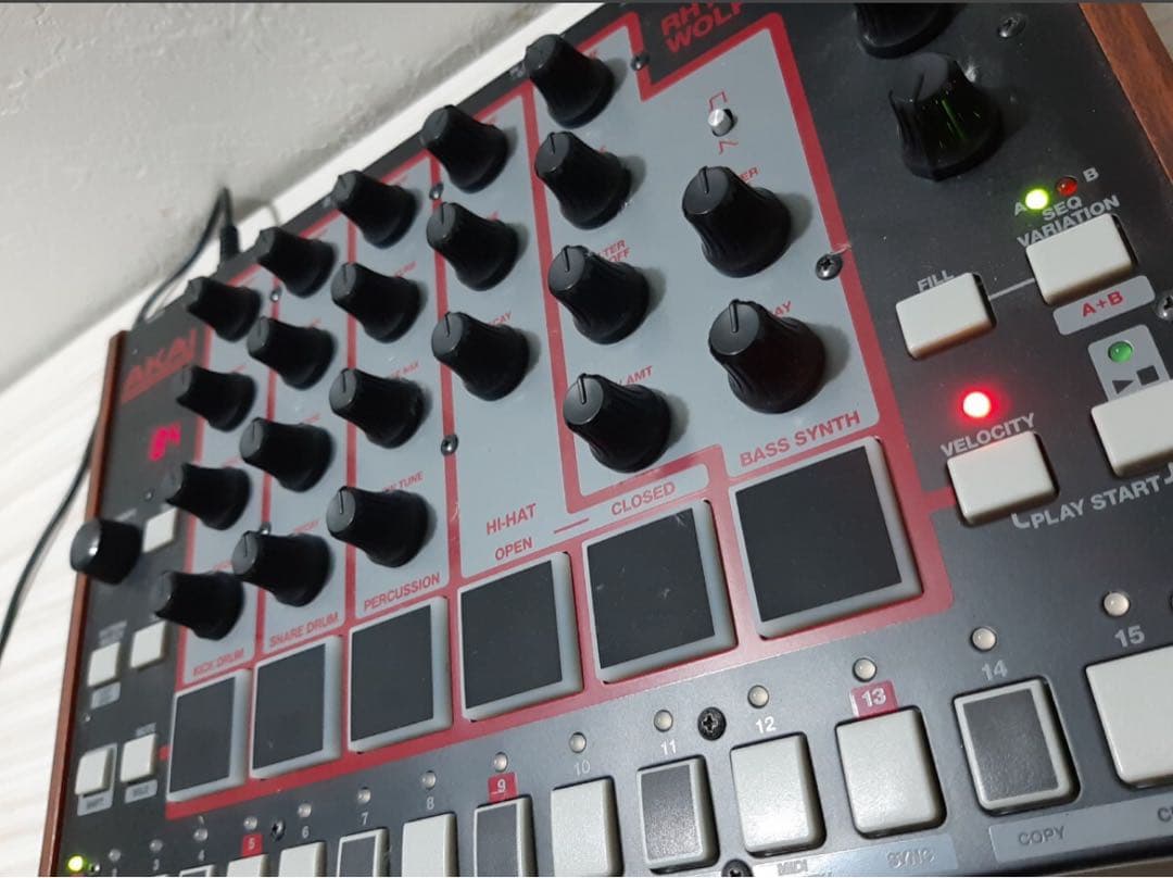 Akai アカイ　リズムマシン　Rhythm Wolf アダプター無し