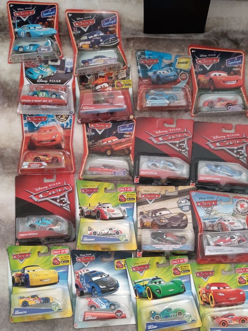 Mattel　マテル　カーズ　ミニカー　ケース付属　まとめ売り　おまけ付き