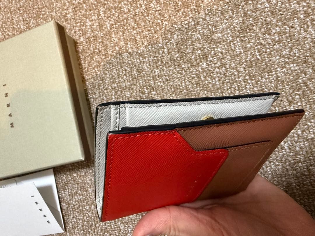 MARNI 二つ折り財布 レッド/ベージュ