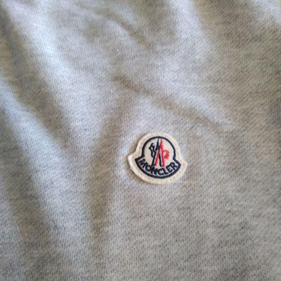 MONCLERスウェットジャンパー美品専用です。