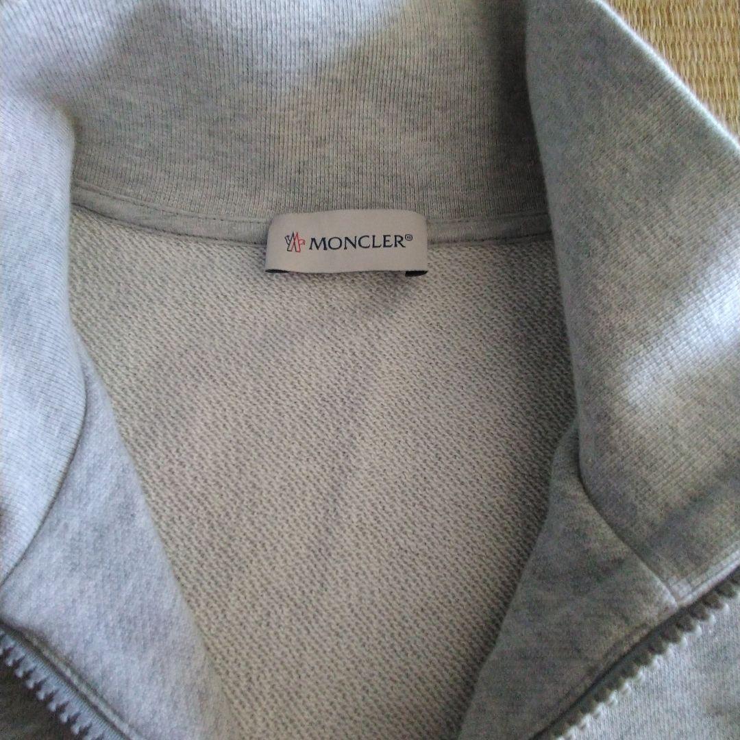 MONCLERスウェットジャンパー美品専用です。