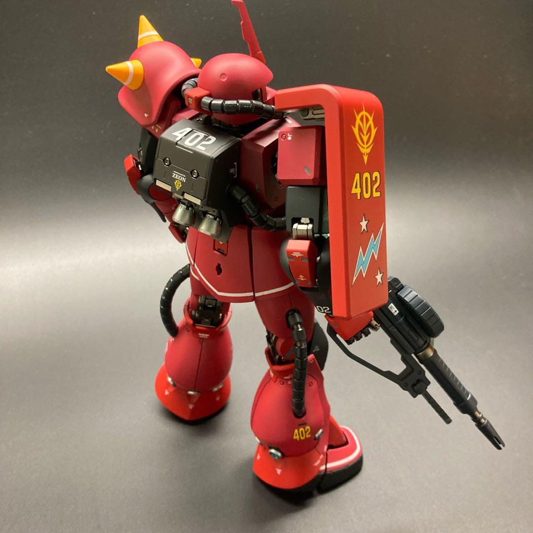 MG ザクⅡ ジョニーライデン専用機　塗装済み完成品ガンプラ