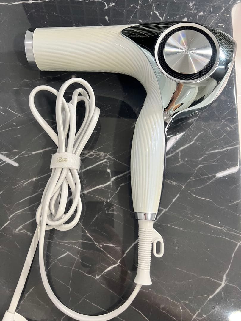 美品　リファ　ReFa ビューテック ヘアドライヤー　プロ　ホワイト