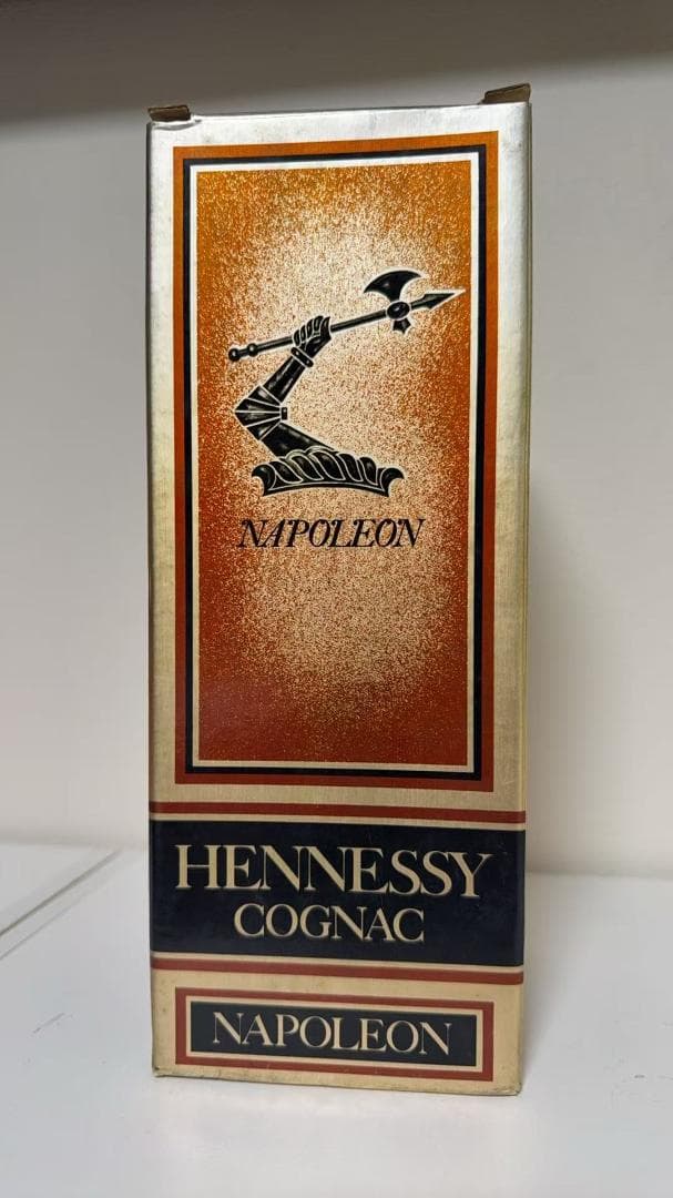 古酒　ヘネシー　ナポレオン　ブラスドール　700ml　中古品　未開栓　箱付き