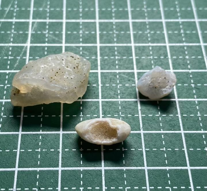 京都府産　都舎利石　ジオードバージョン　国産鉱物　標本　原石