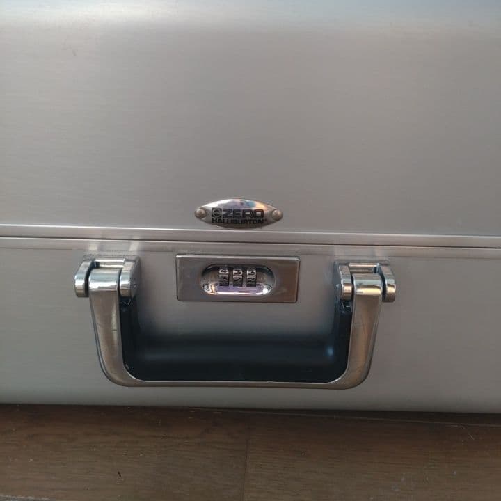 【訳あり】ZERO HALLIBURTON　ゼロハリバートン✨大型キャリーケース