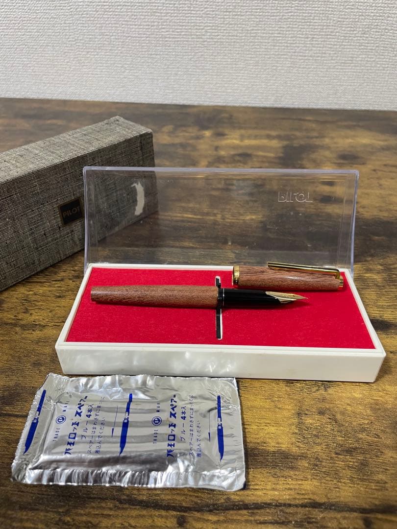 試筆のみ　1975年製　初代カスタム　高級天然　イタヤカエデ 大型18金 万年筆
