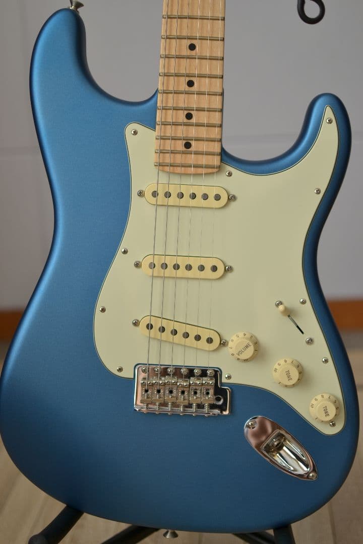 8*様 Fender American Performer Stratocast