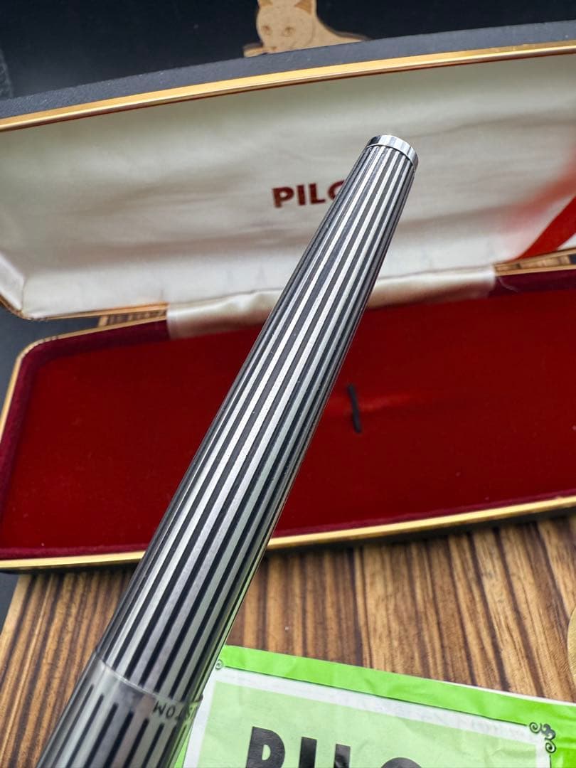 Pilot 万年筆 CUSTOM K-500SS 蝕刻ストライプ 18KWG F