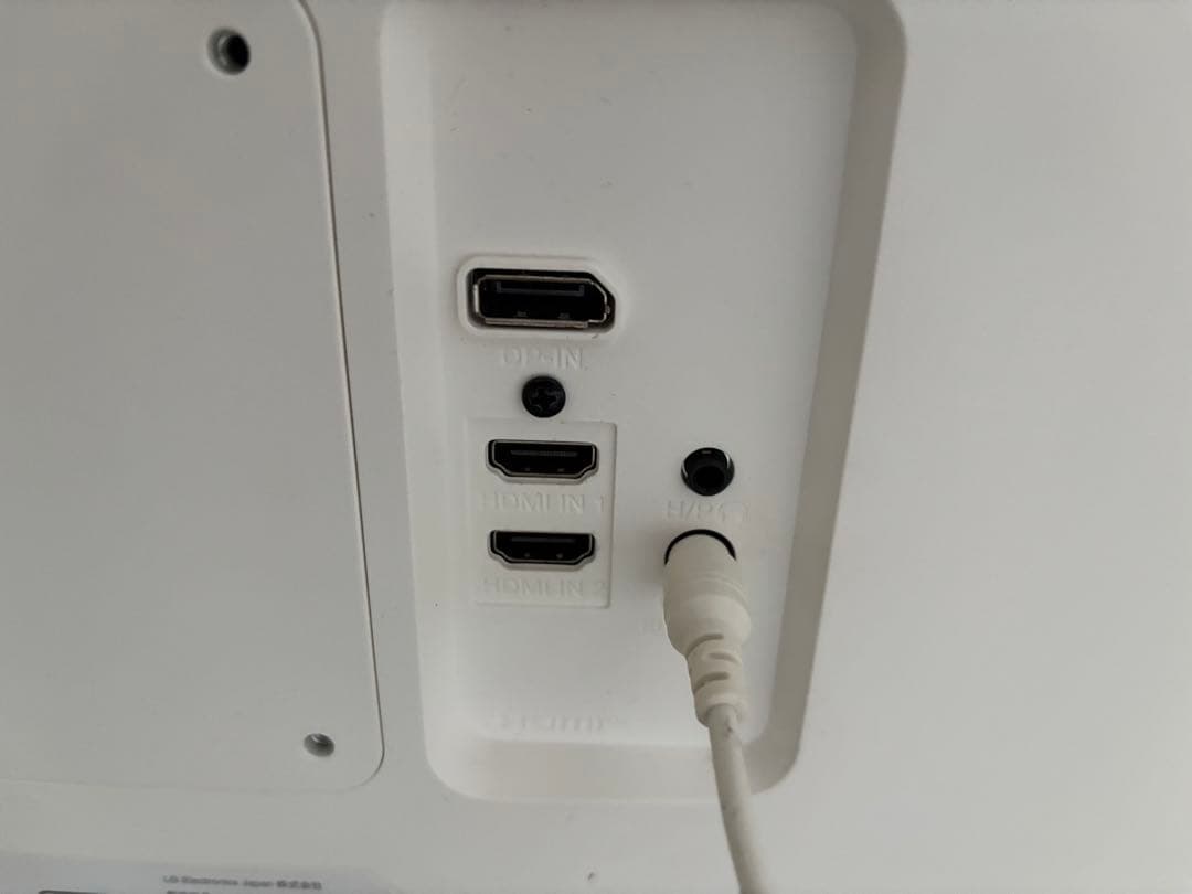 LG 27UP600-W 27インチ モニター