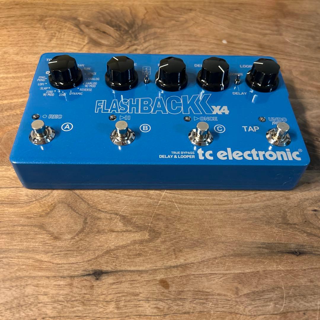 tc electronic Flashback X4 ギターエフェクター　箱つき
