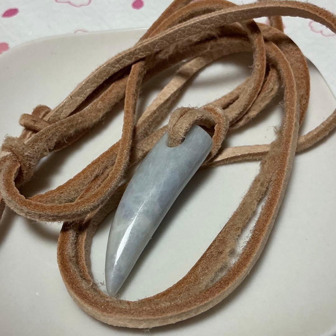 糸魚川翡翠　ラベンダー　ネックレストップ