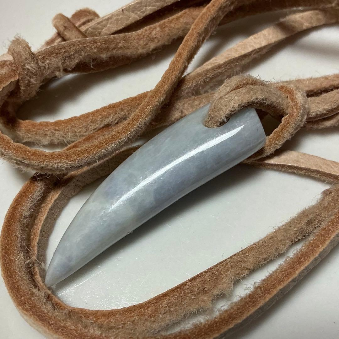 糸魚川翡翠　ラベンダー　ネックレストップ