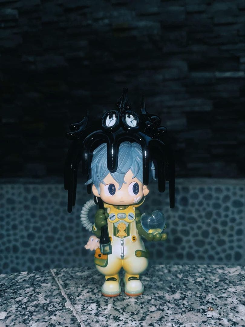 限定品300体　PopMart Lilios Dark Rain Popmart