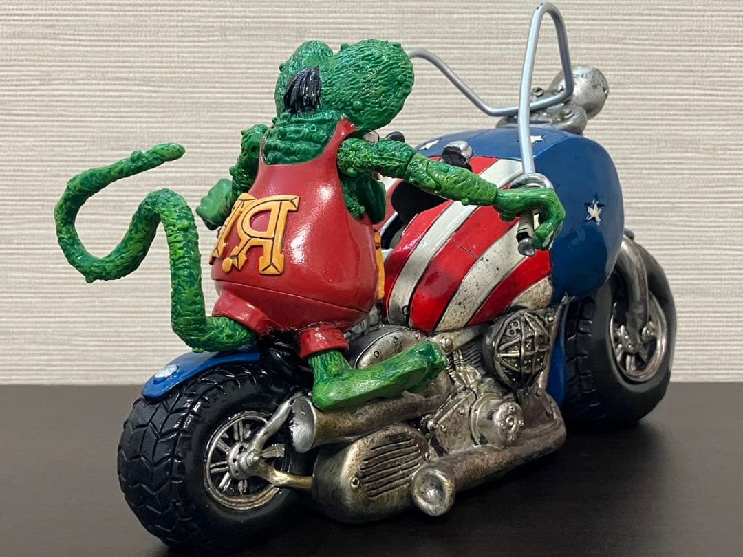RAT FINK★チョッパー置物ハーレーミニカーホットロッド灰皿ラットフィンク