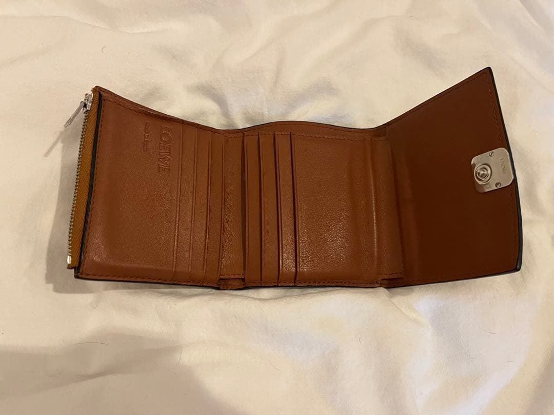 ロエベ 三つ折り財布(保存袋付き)