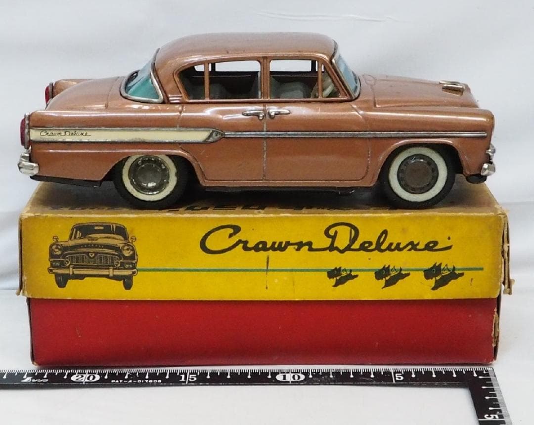 萬代屋【トヨペット クラウン デラックス赤ミラー無】tinブリキtoy箱付car