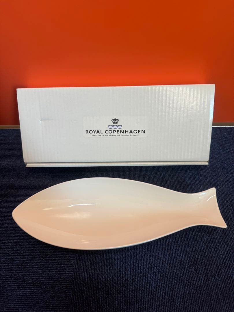 1908  ロイヤルコペンハーゲン フィシュプレート 白ホワイト　未使用