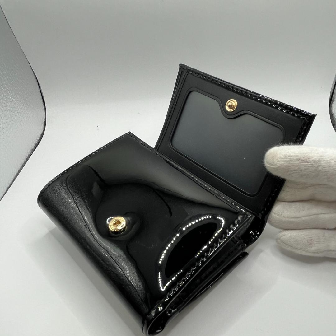 未使用 Vivienne Westwood 特価 がま口 折財布 黒 エナメル