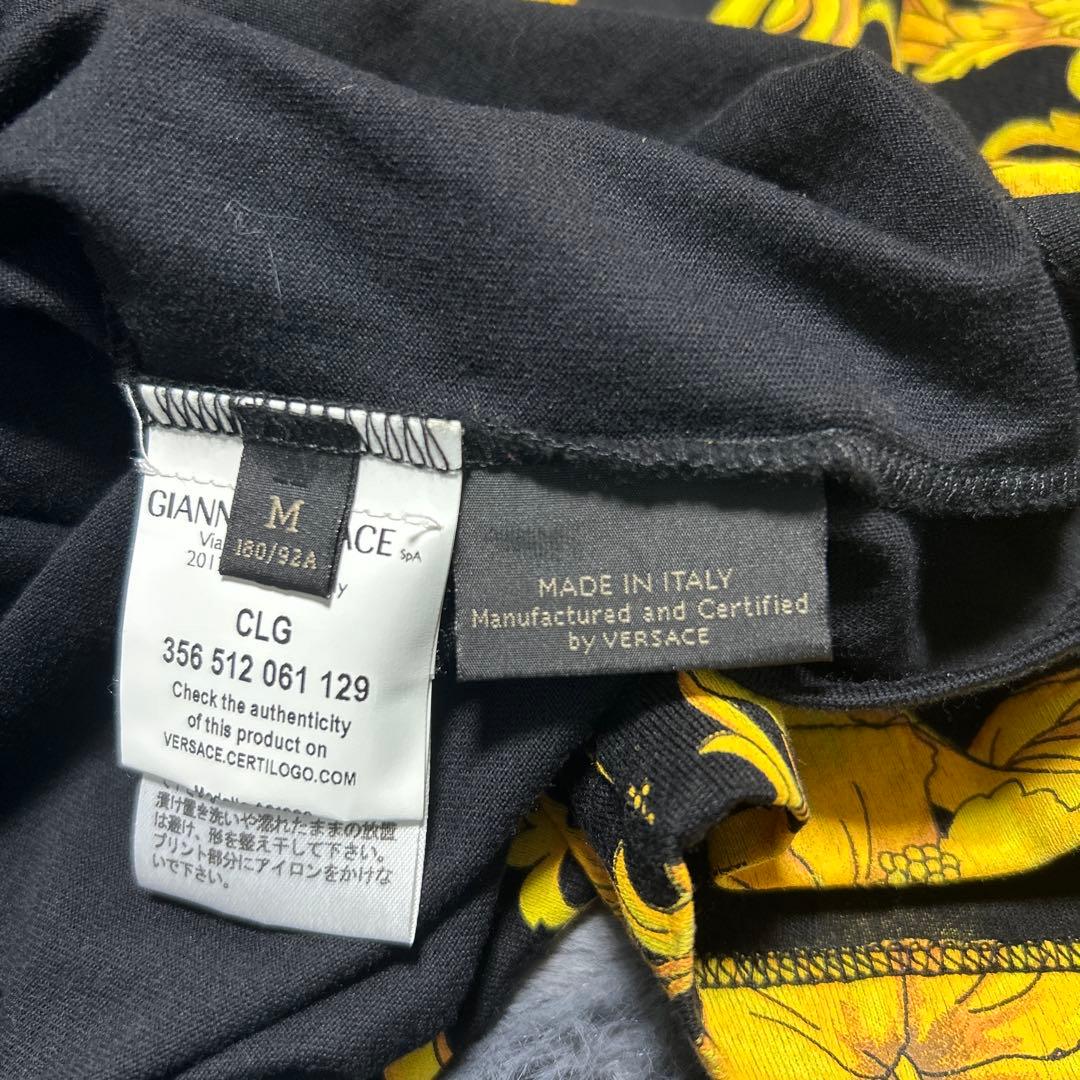 騎*音様 VERSACE バロック花柄 Tシャツ　Mサイズ 肩幅46 身幅48