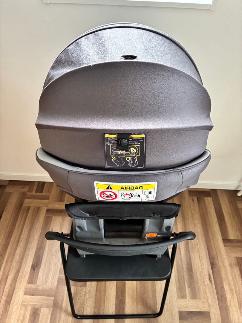 Combi チャイルドシート 新生児〜4歳 ISOFIX対応