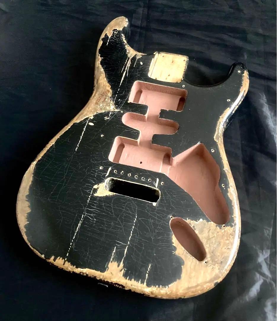 ストラトキャスター レリック ボディ　ブリッジ ピックガード ぺグ セット