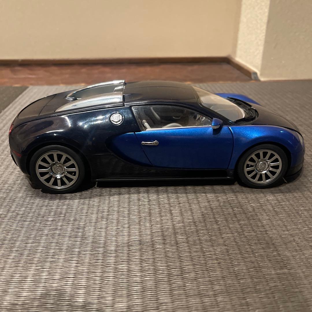 autoart Bugatti Veyron Showcarハッピーの