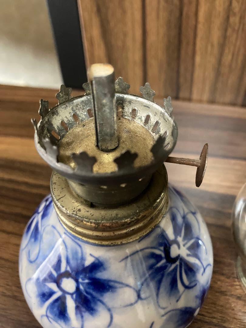 [骨董品] 青い花模様のオイルランプ　ヴィンテージ ランプ　陶器×ガラス