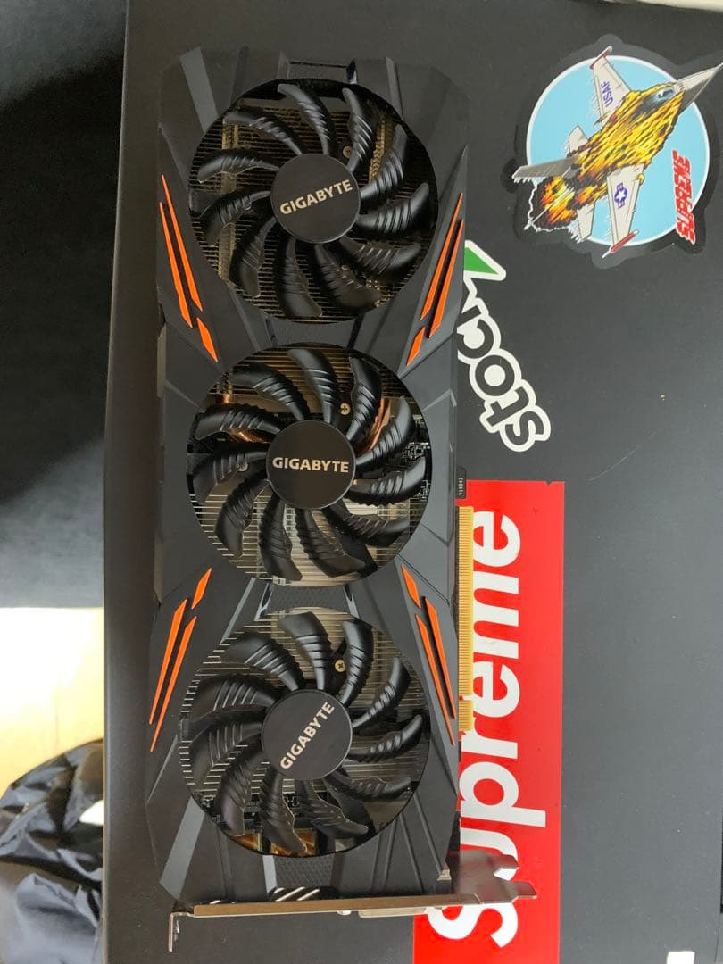 GTX1070 GIGABYTE グラフィックボード 3ファン8Gb