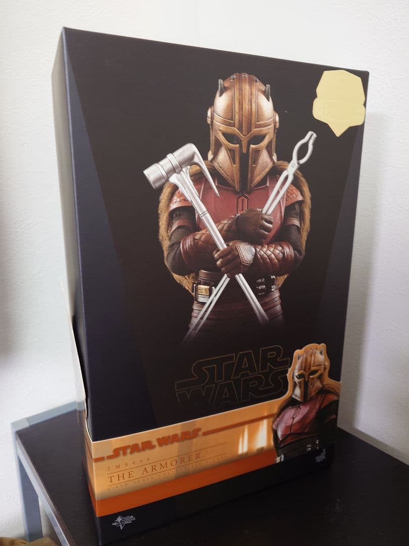 ホットトイズ 1/6 アーマラー（マンダロリアン）