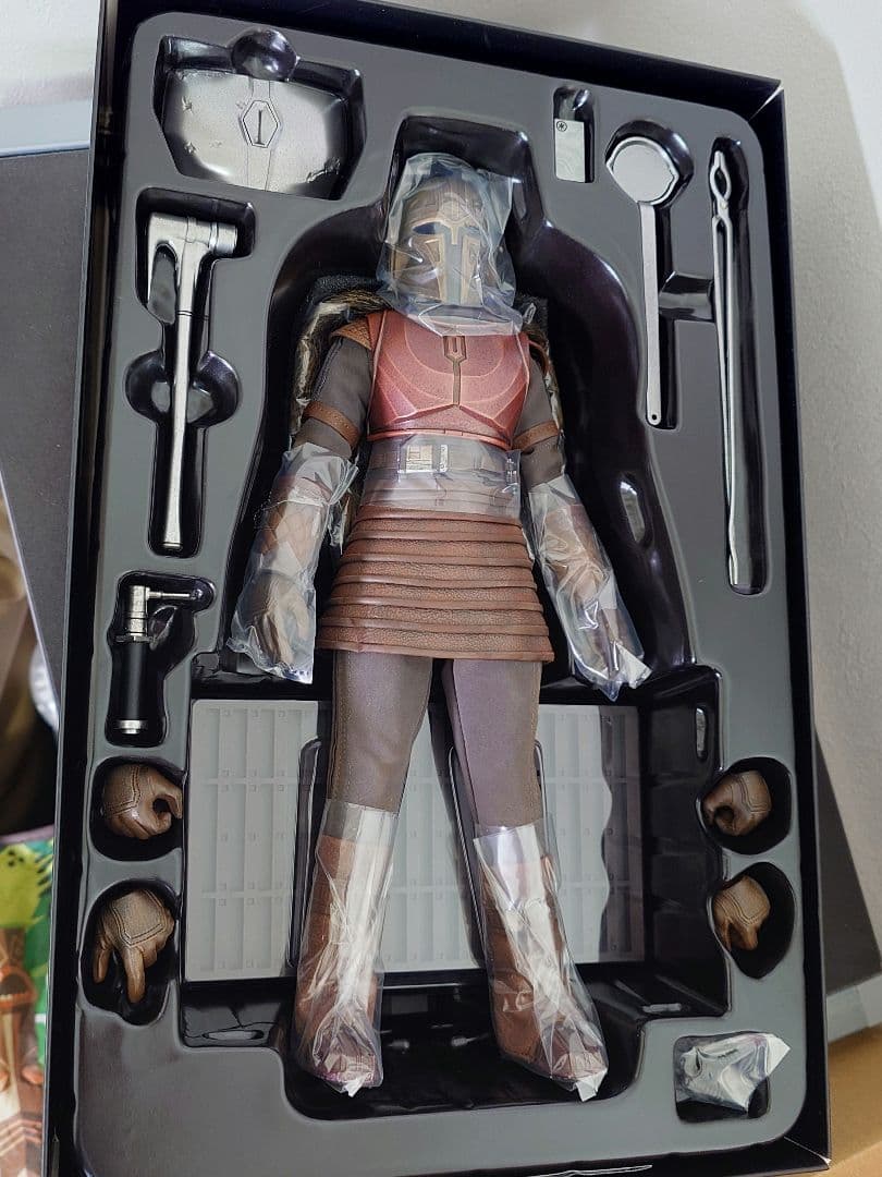 ホットトイズ 1/6 アーマラー（マンダロリアン）